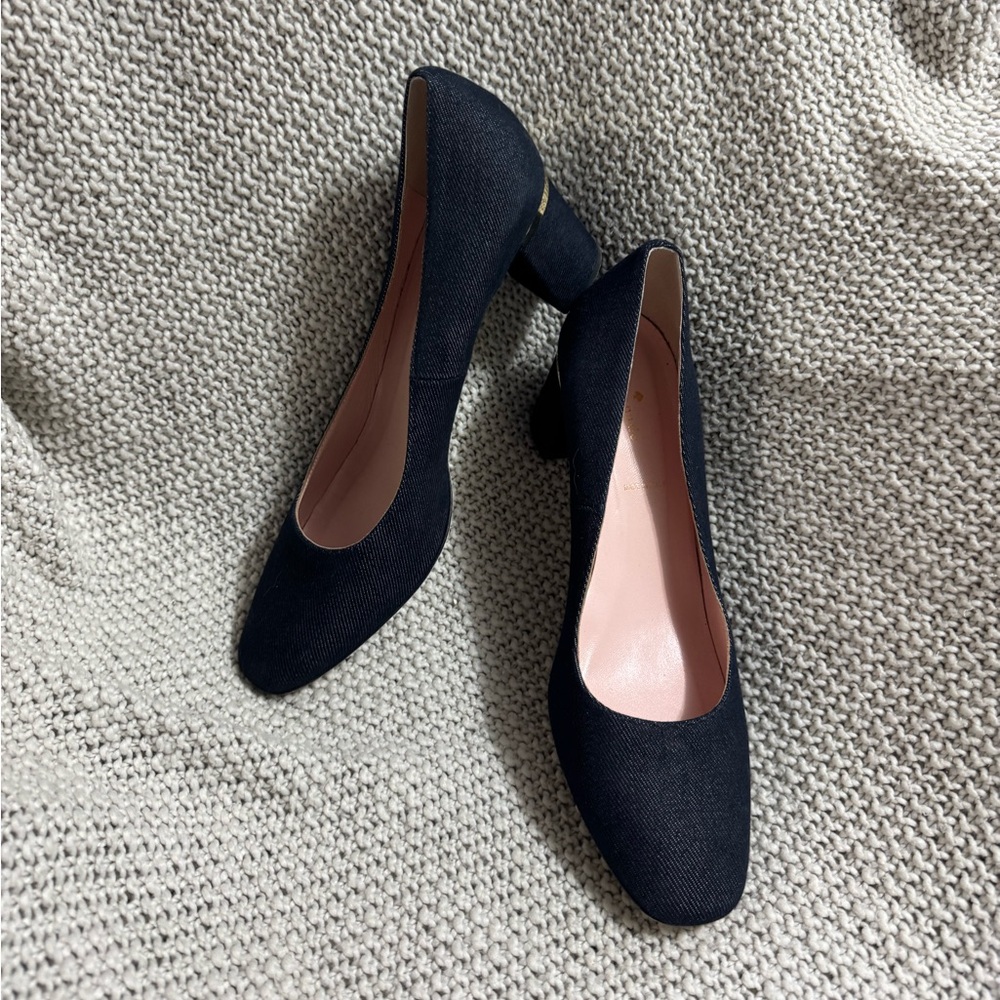 Kate Spade New York Dolores Too block-heel pumps in denim. Size 10